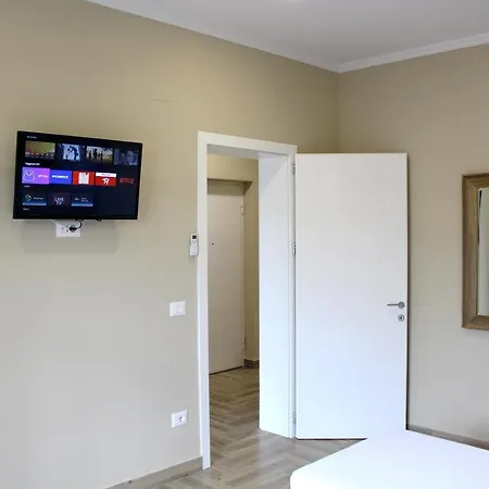 2v1 - Myslym Shyri Apartmán