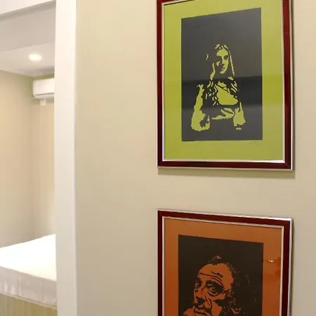 2v1 - Myslym Shyri Apartman Tirana